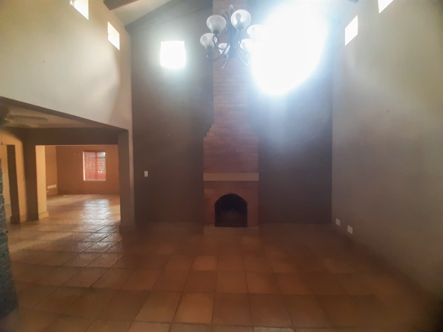 3 Bedroom Property for Sale in Waterval East North West